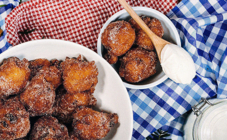 4. Jogurtové koblížky se skořicí