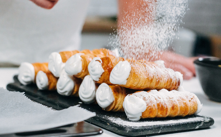 5. Kremrole se sněhem a citronovou šťávou